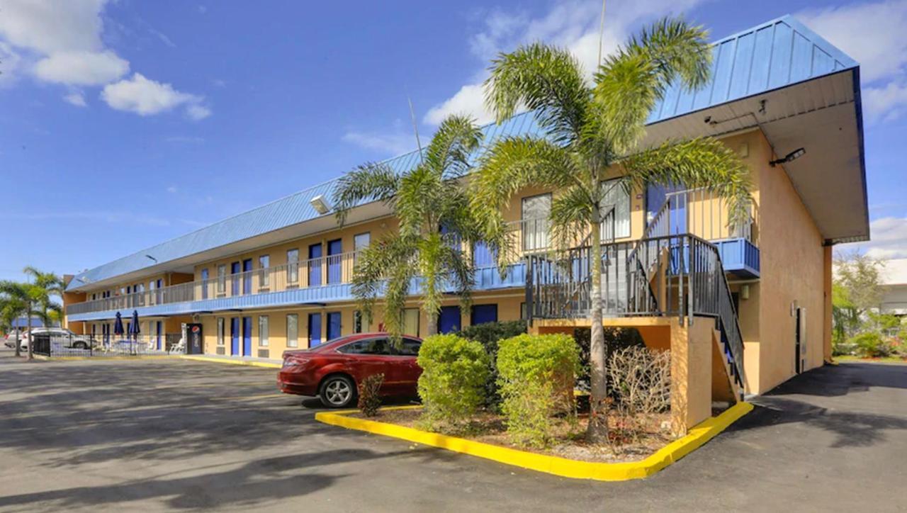 Magnuson Hotel Bradenton Eksteriør billede